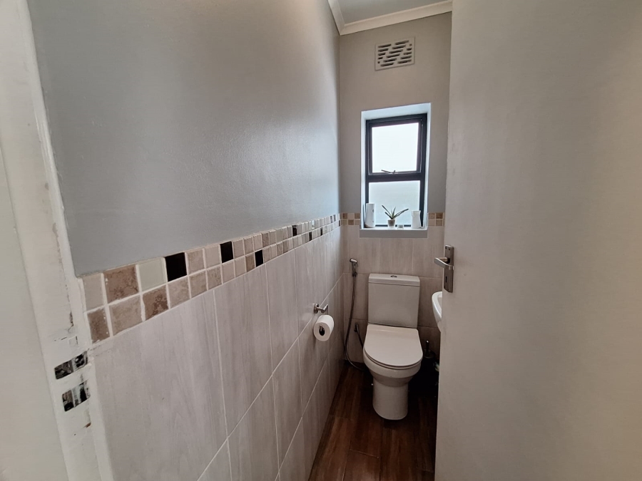 3 Bedroom Property for Sale in Thornton Western Cape